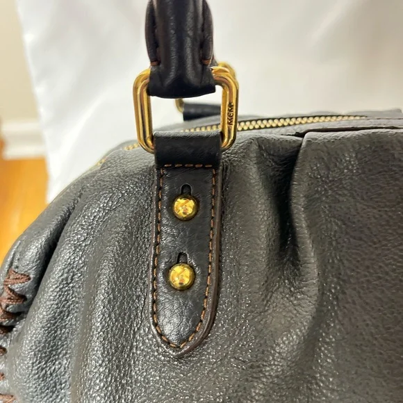 MCM Black Leather Women's Bag, EUC, COA, so soft, 13x9x4”, great interior - Picture 9 of 14